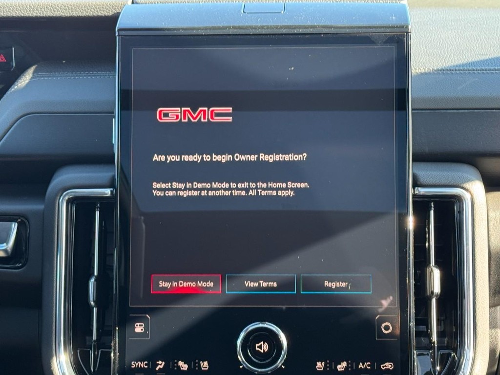 GMC Yukon XL Vehicle Image 10