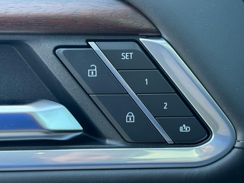 GMC Sierra 2500HD Vehicle Image 10