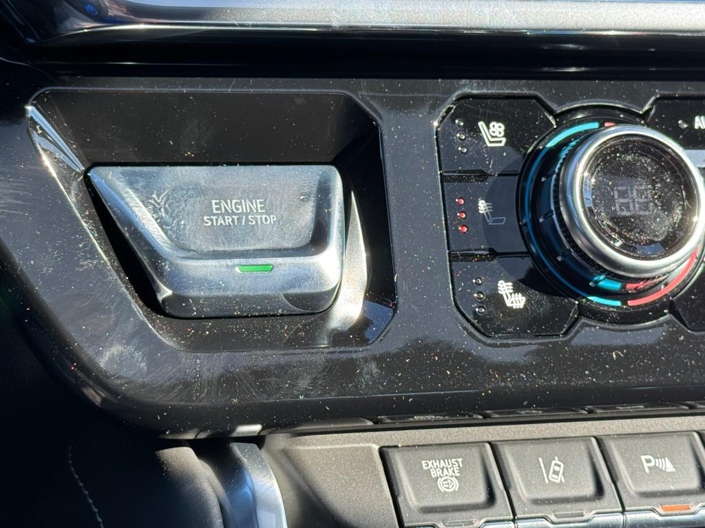 GMC Sierra 2500HD Vehicle Image 13