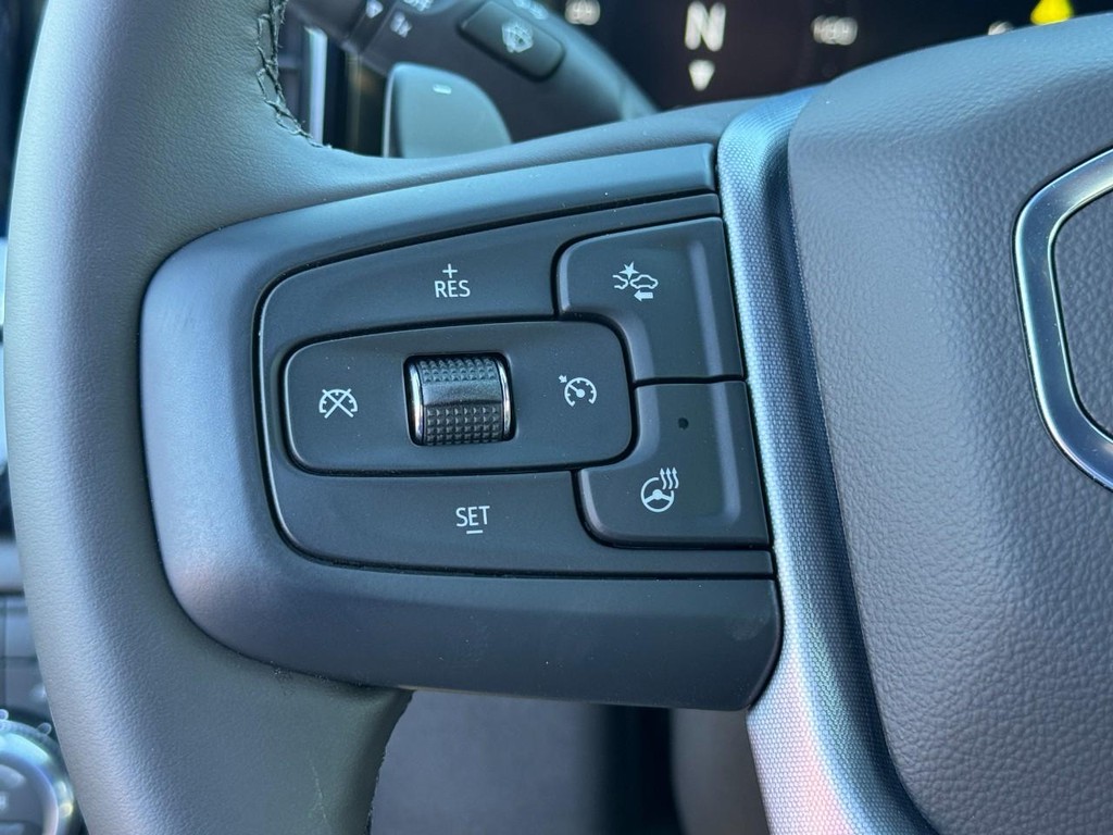 GMC Sierra 1500 Vehicle Image 11