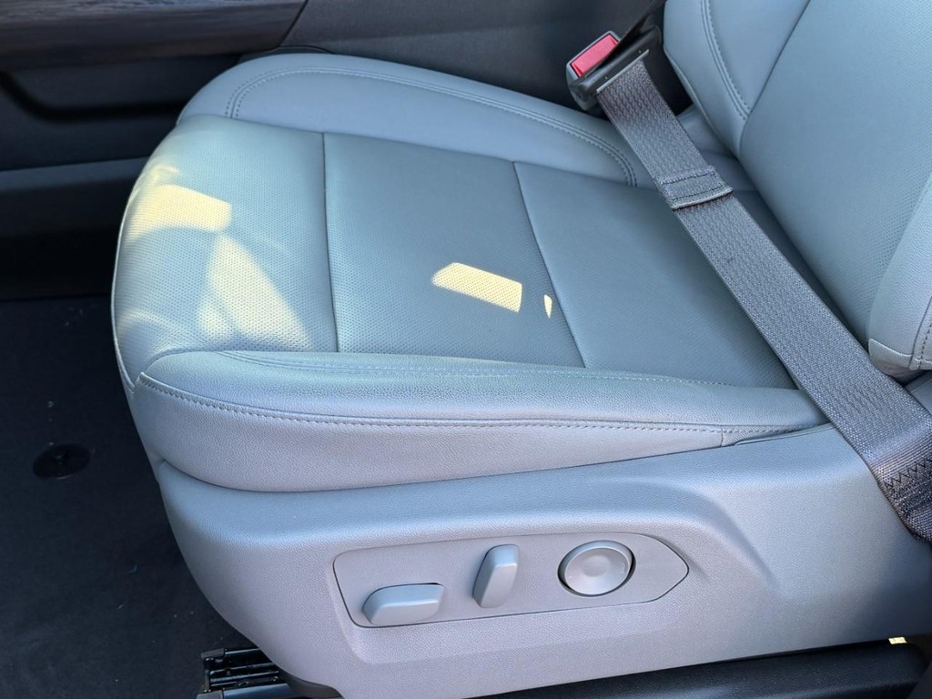 GMC Sierra 1500 Vehicle Image 15