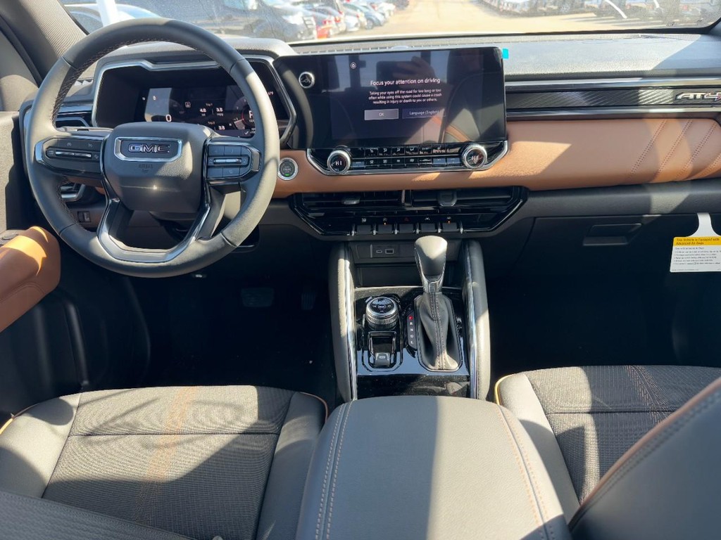 GMC Canyon Vehicle Image 06