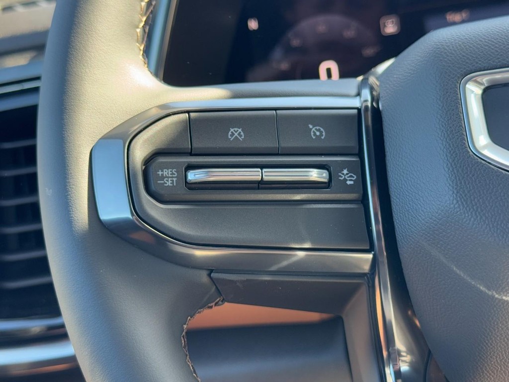 GMC Canyon Vehicle Image 10