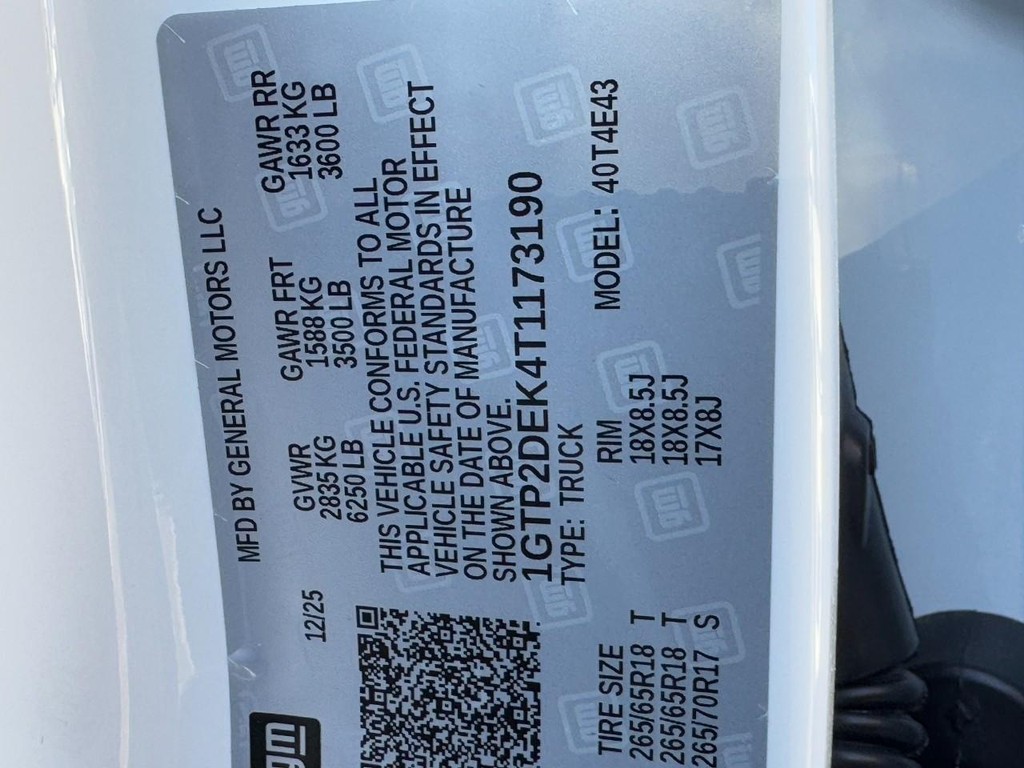 GMC Canyon Vehicle Image 15