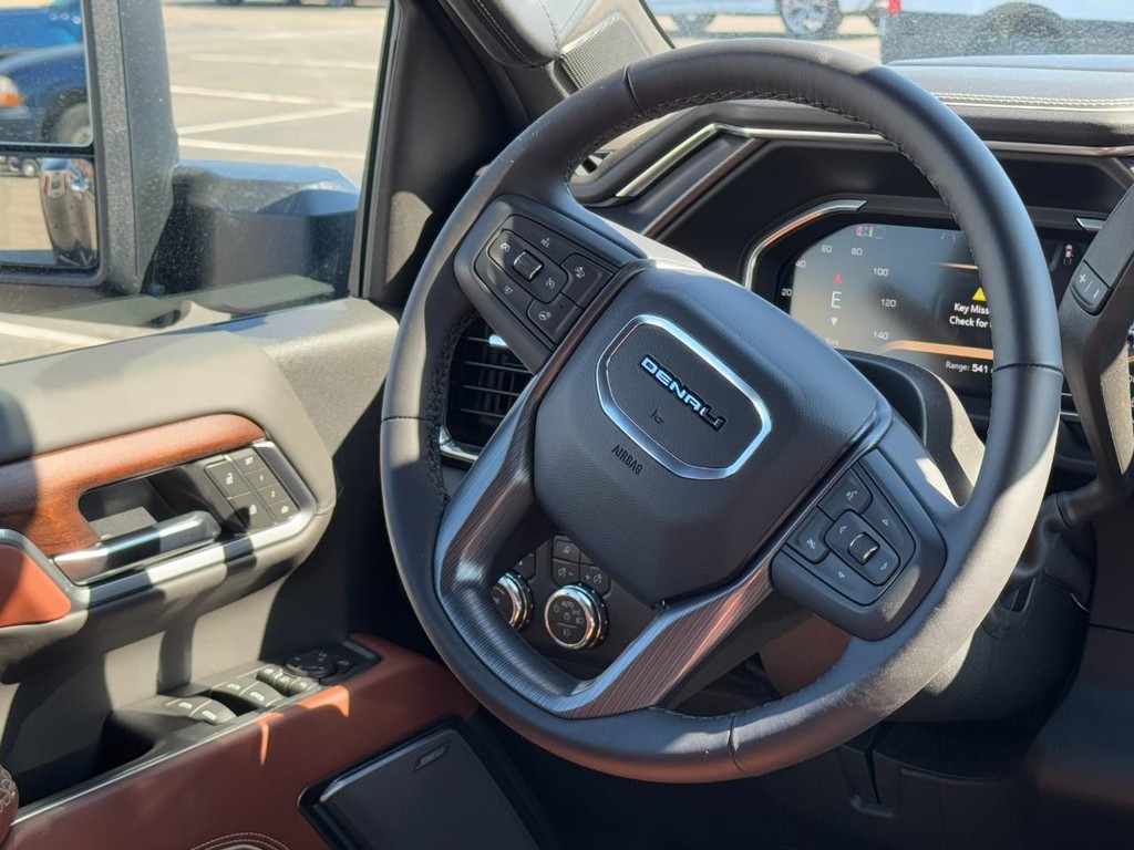 GMC Sierra 3500HD Vehicle Image 07