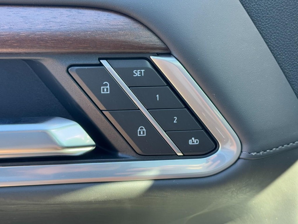 GMC Sierra 3500HD Vehicle Image 10