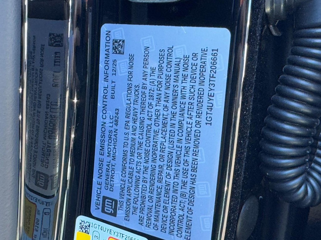 GMC Sierra 3500HD Vehicle Image 16