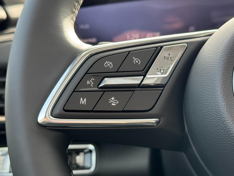 Buick Envision Vehicle Image 11