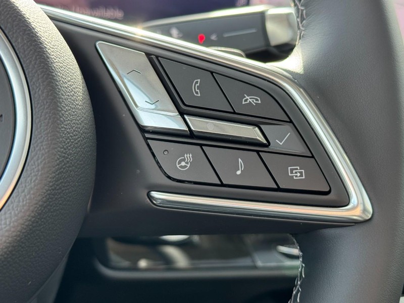 Buick Envision Vehicle Image 12