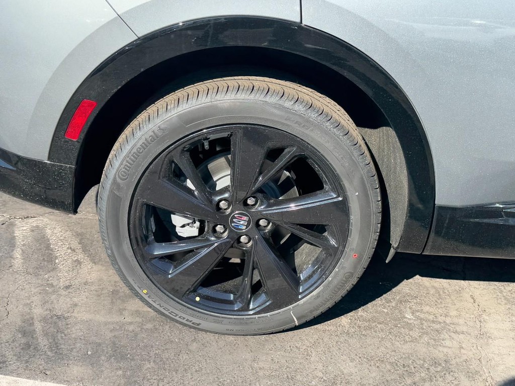 Buick Envision Vehicle Image 04