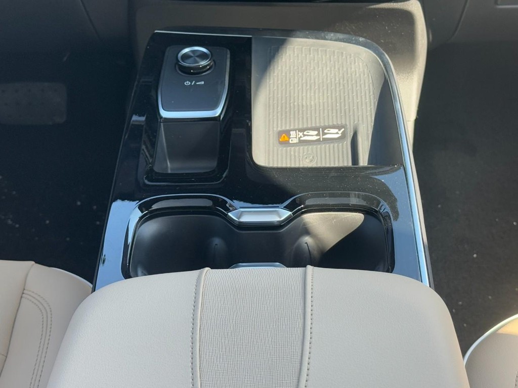 Buick Enclave Vehicle Image 09