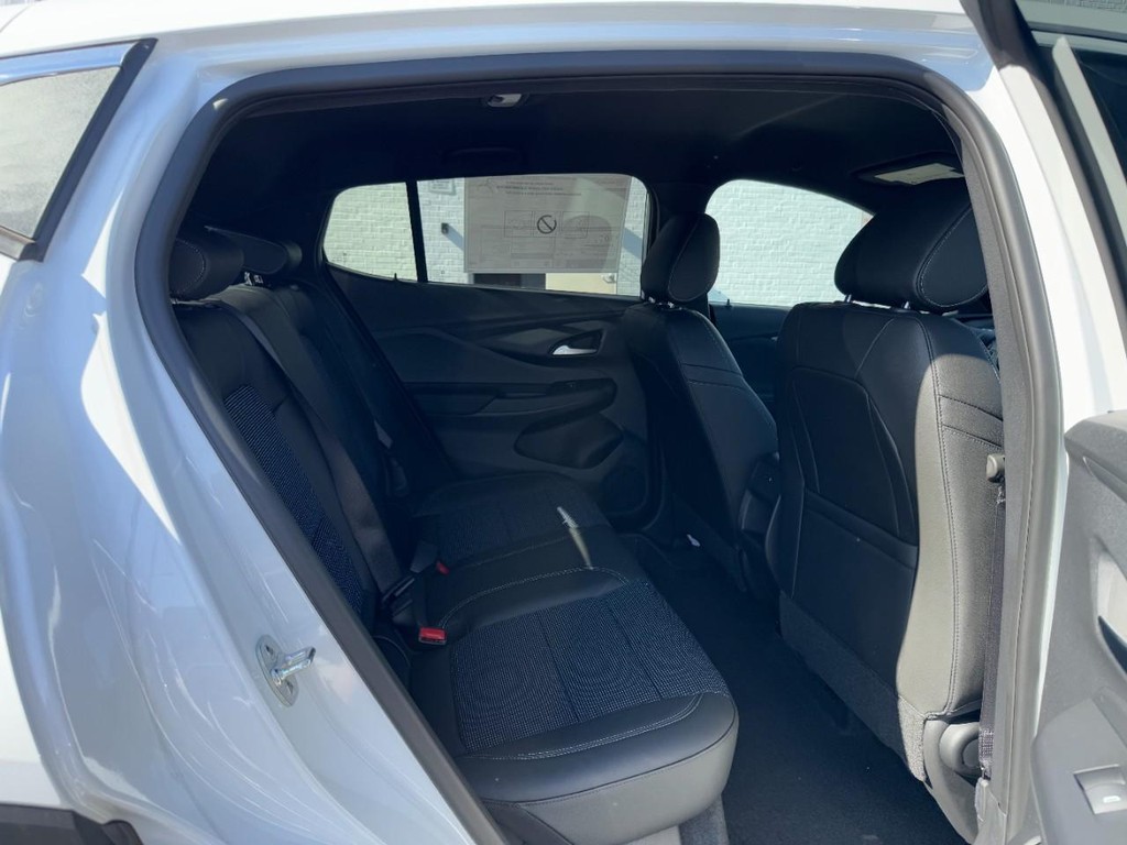 Buick Envista Vehicle Image 05