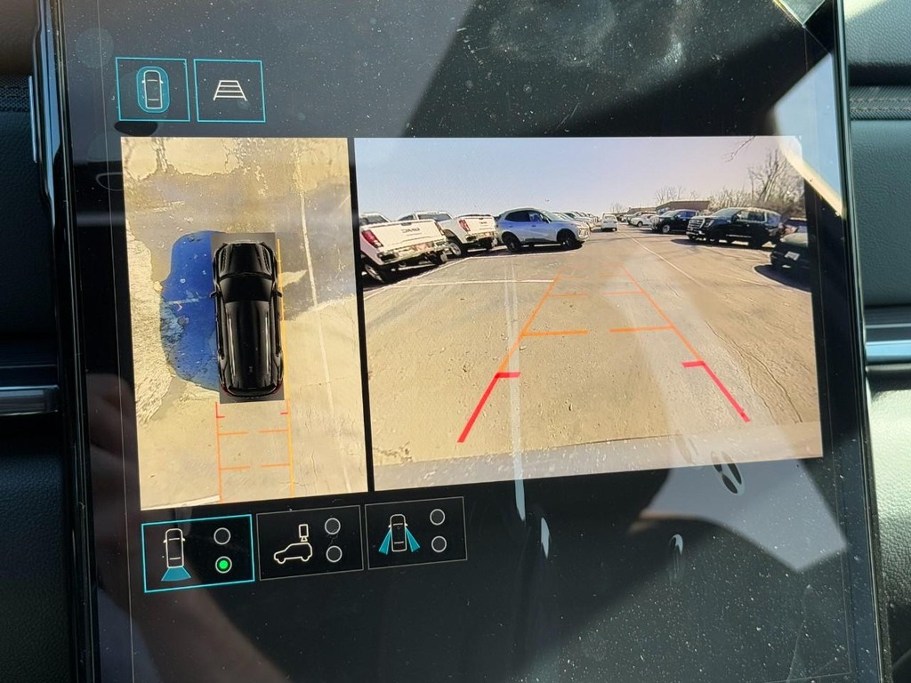 GMC Terrain Vehicle Image 14