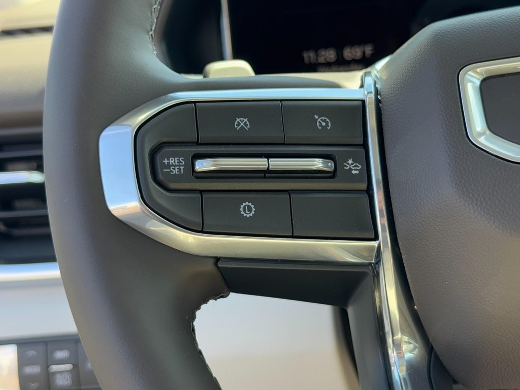 GMC Terrain Vehicle Image 11