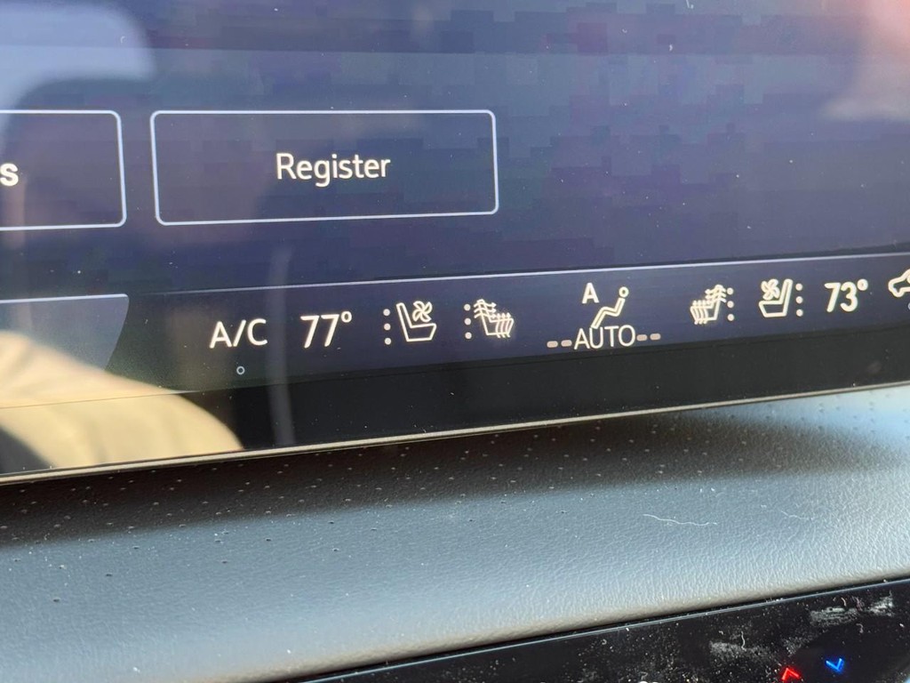 Buick Enclave Vehicle Image 14