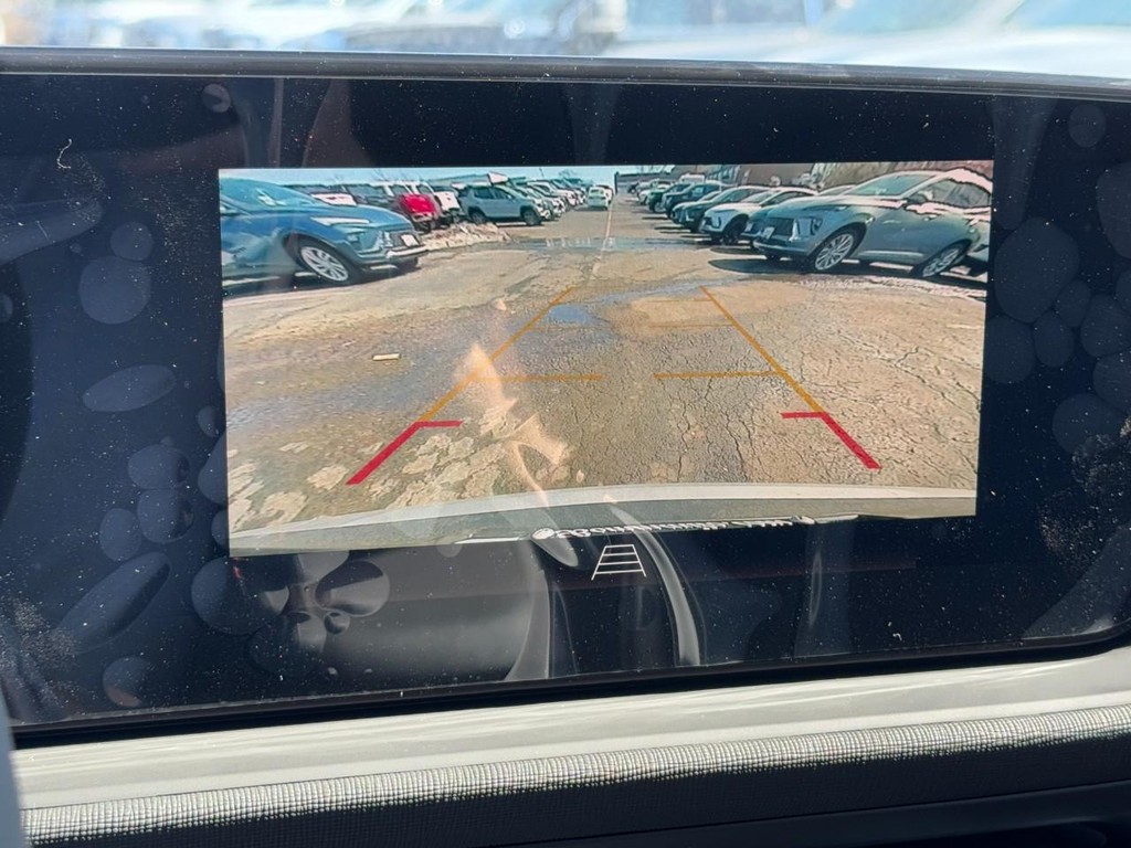 Buick Envista Vehicle Image 13