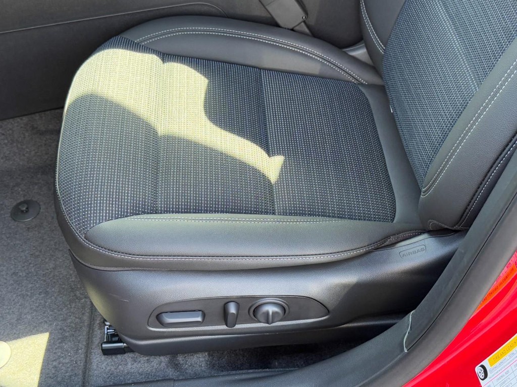 Buick Envista Vehicle Image 14