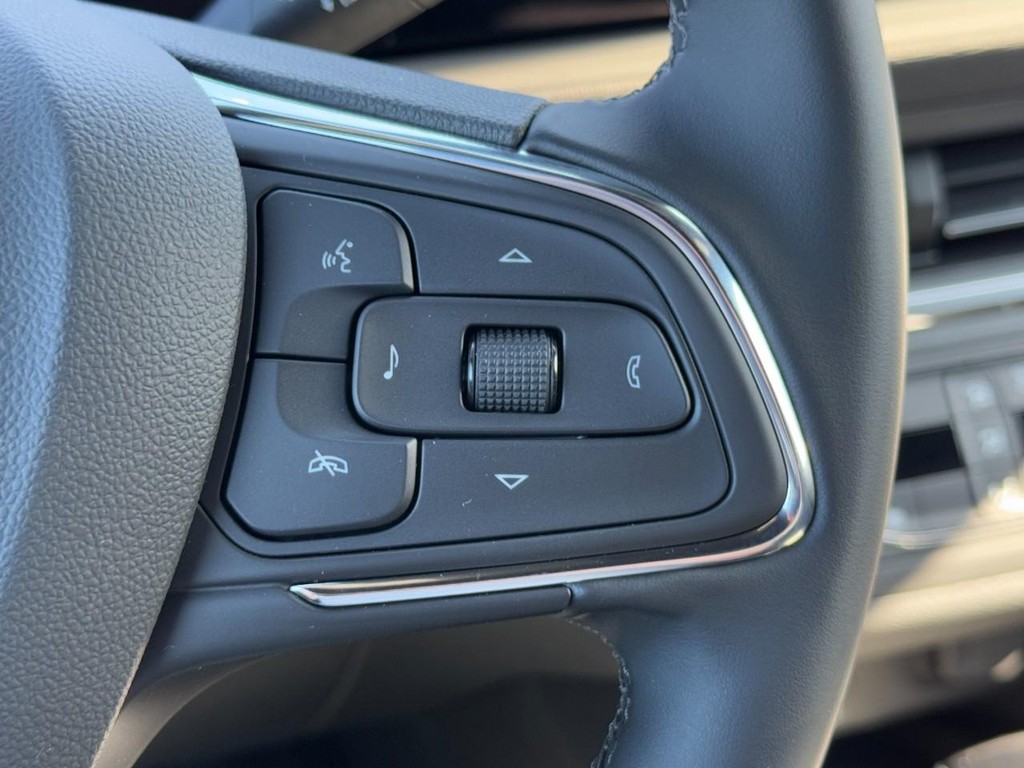 Buick Envista Vehicle Image 11