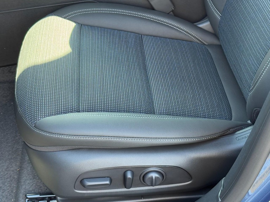 Buick Envista Vehicle Image 14