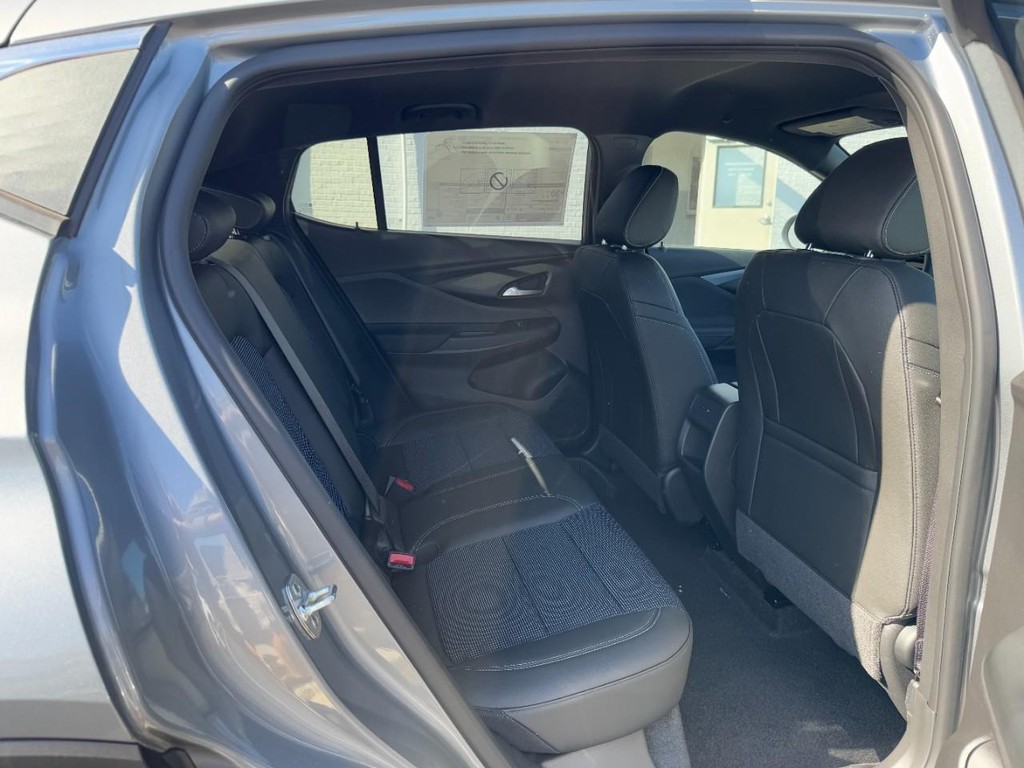 Buick Envista Vehicle Image 05