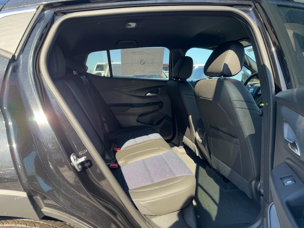 Buick Envista Vehicle Image 05