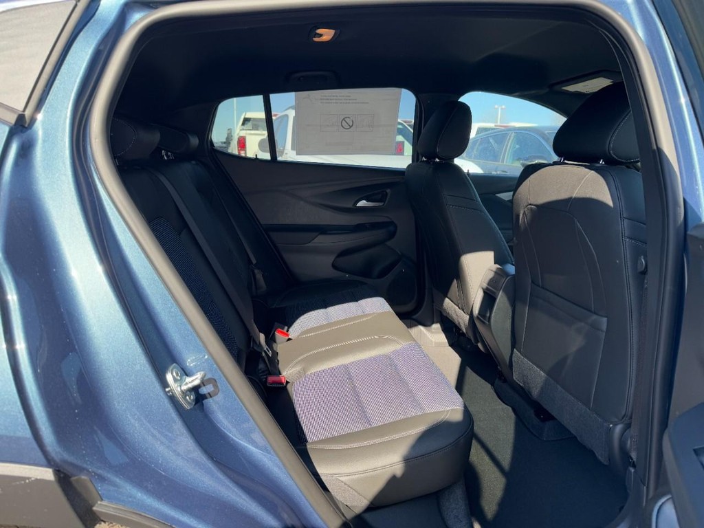 Buick Envista Vehicle Image 05