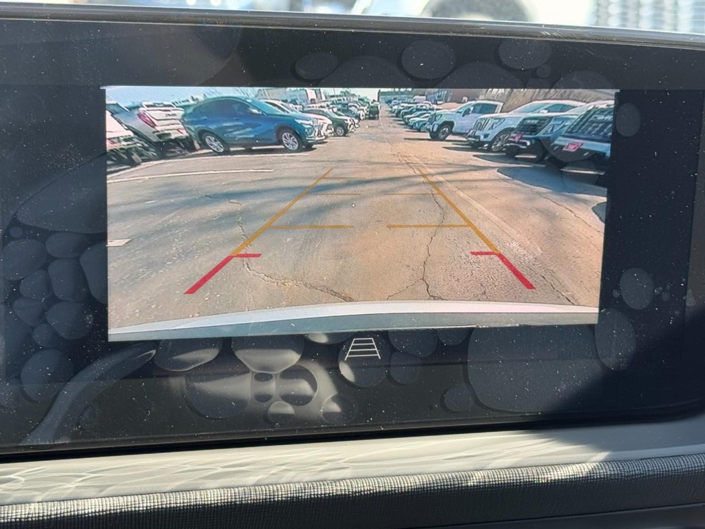 Buick Envista Vehicle Image 14