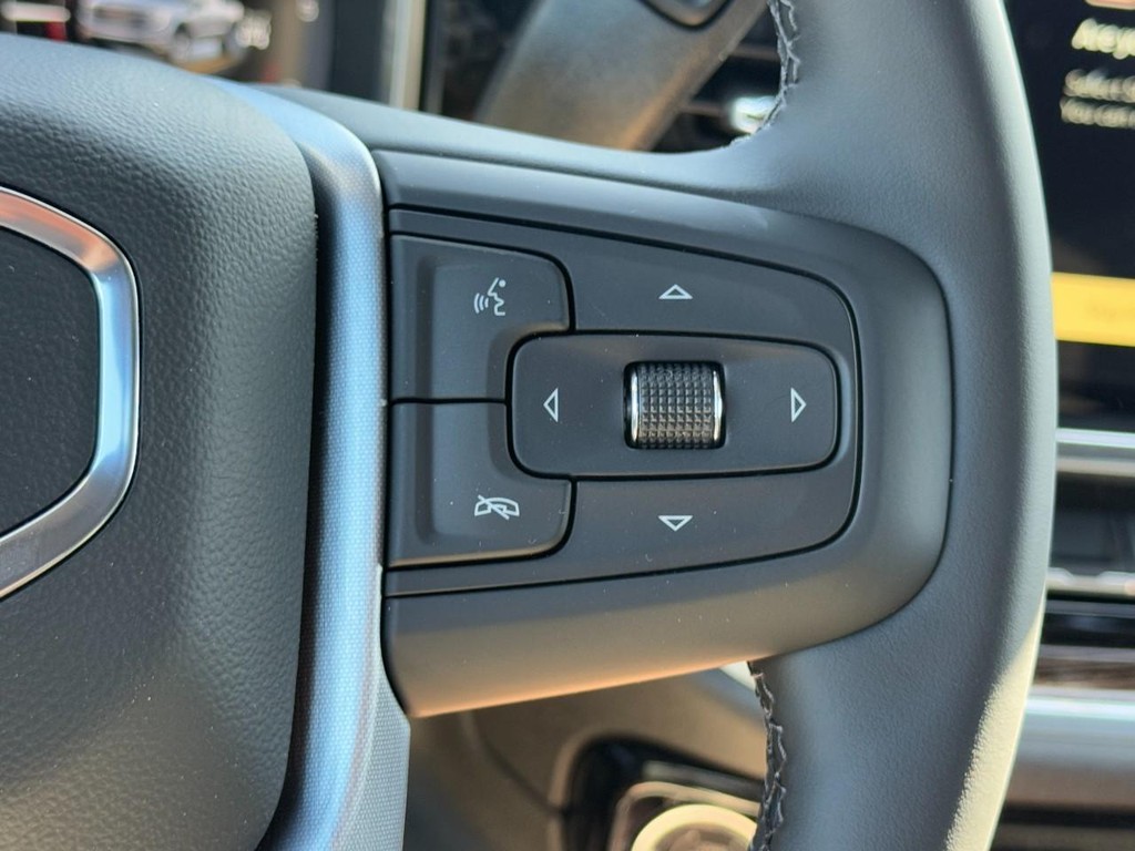 GMC Sierra 1500 Vehicle Image 11