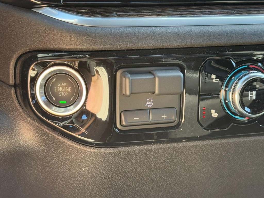 GMC Sierra 1500 Vehicle Image 12