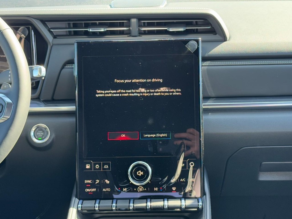 GMC Terrain Vehicle Image 08