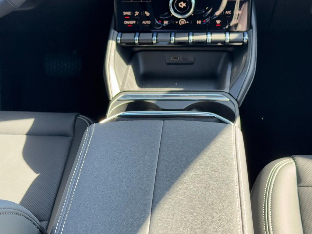 GMC Terrain Vehicle Image 09