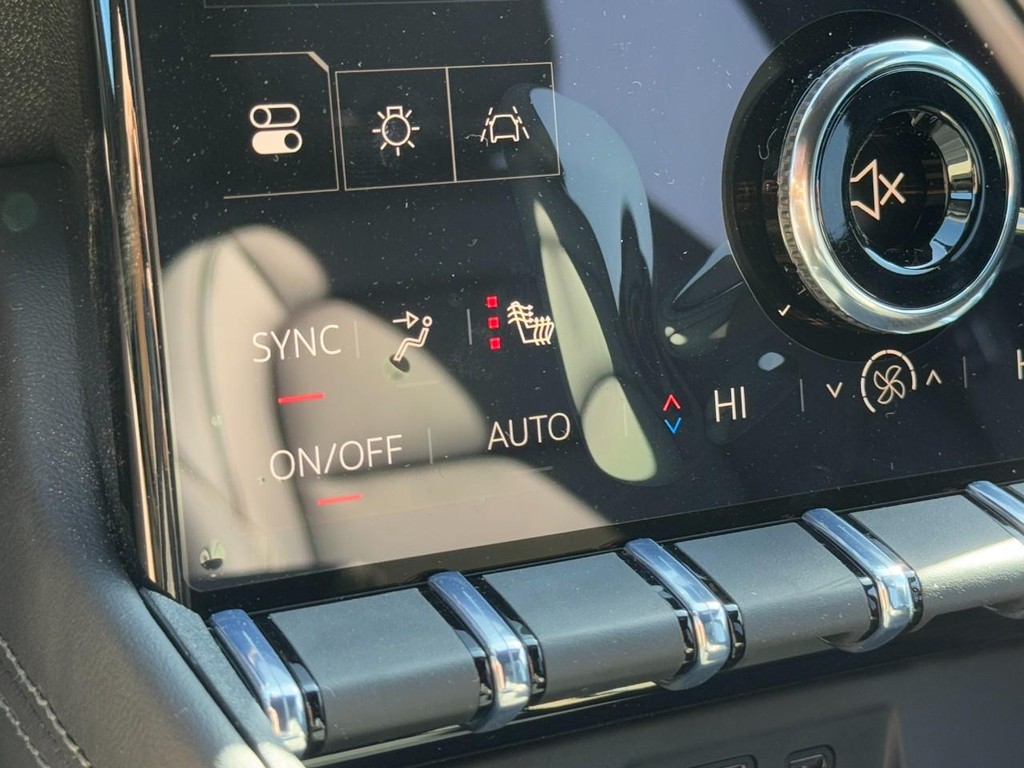 GMC Terrain Vehicle Image 12