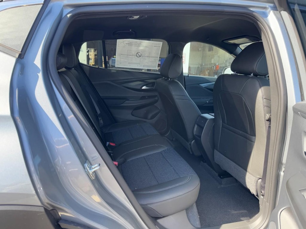 Buick Envista Vehicle Image 05