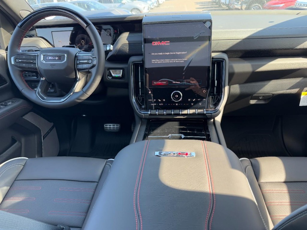 GMC Yukon XL Vehicle Image 08