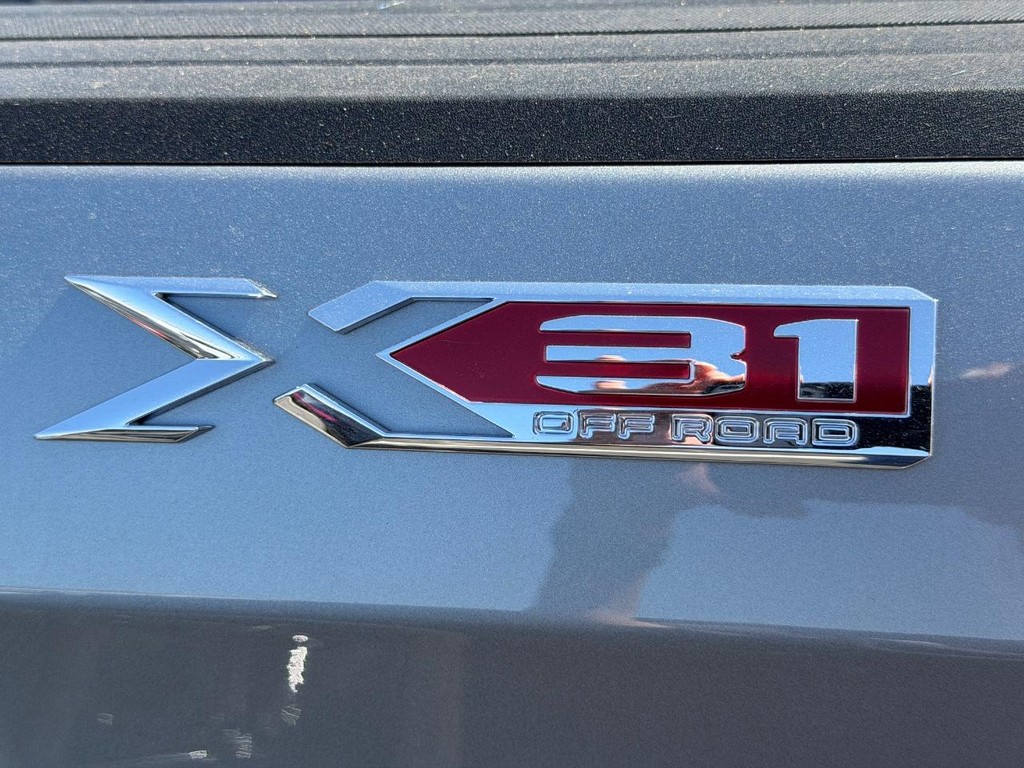 GMC Sierra 1500 Vehicle Image 05