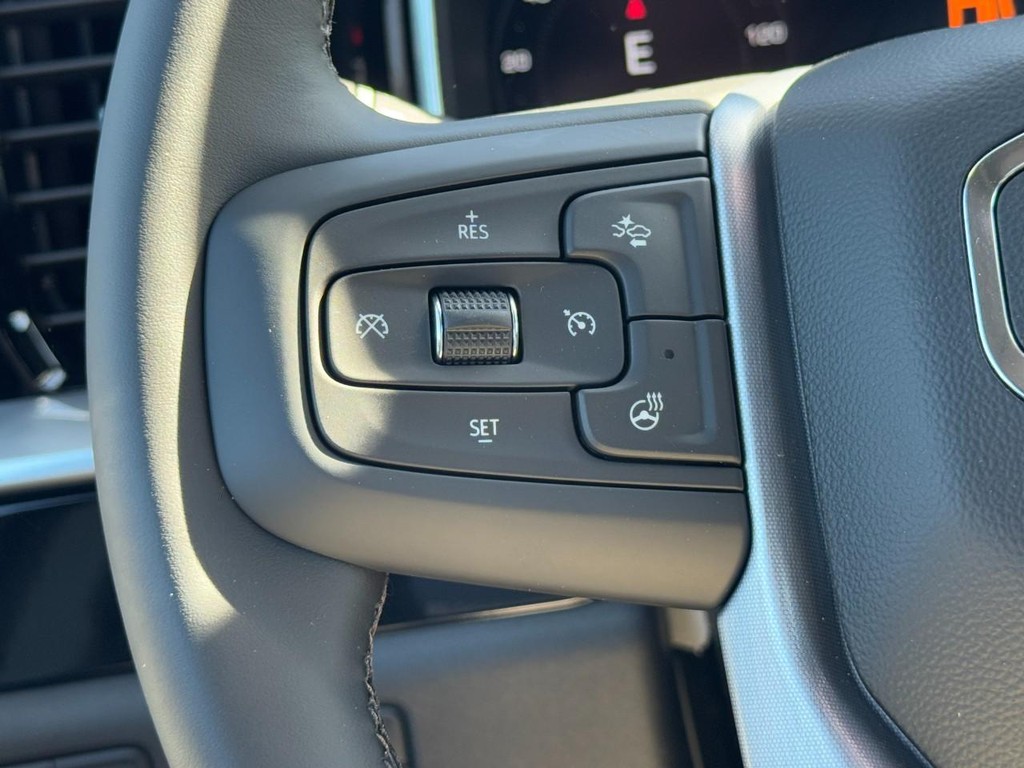 GMC Sierra 1500 Vehicle Image 10