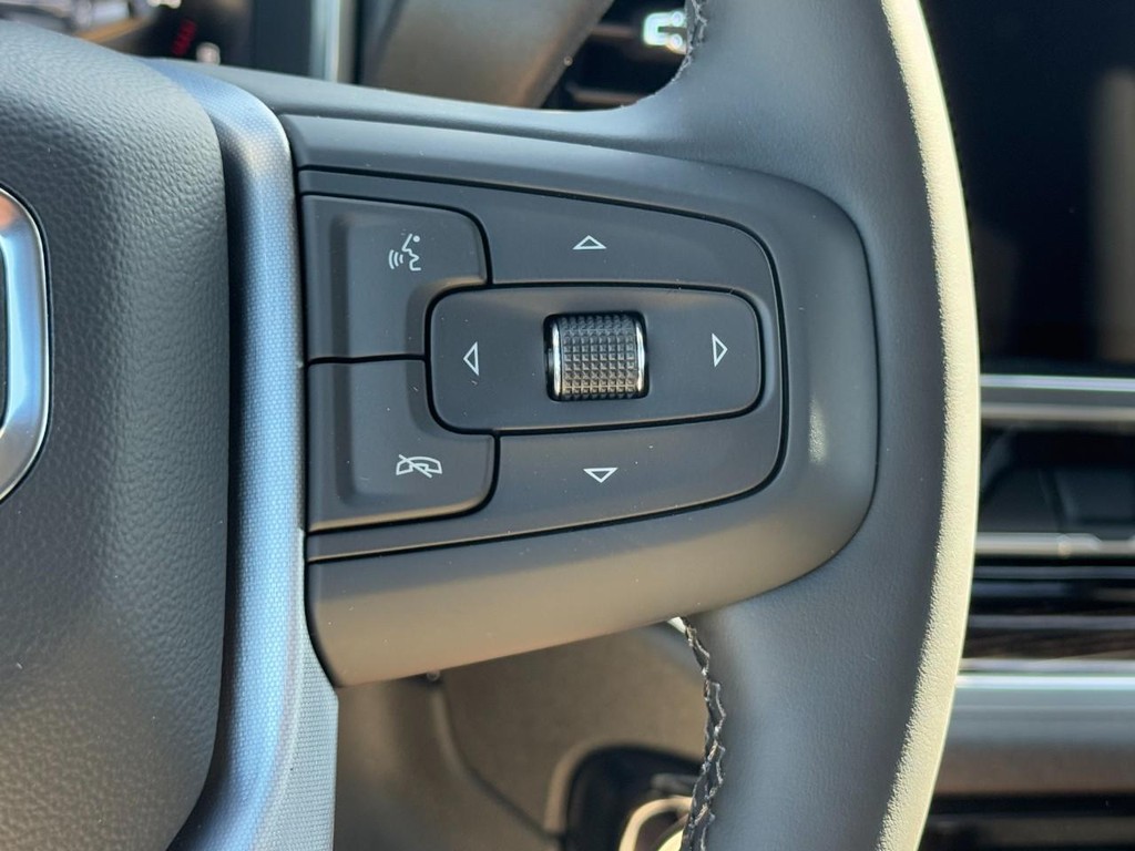 GMC Sierra 1500 Vehicle Image 11