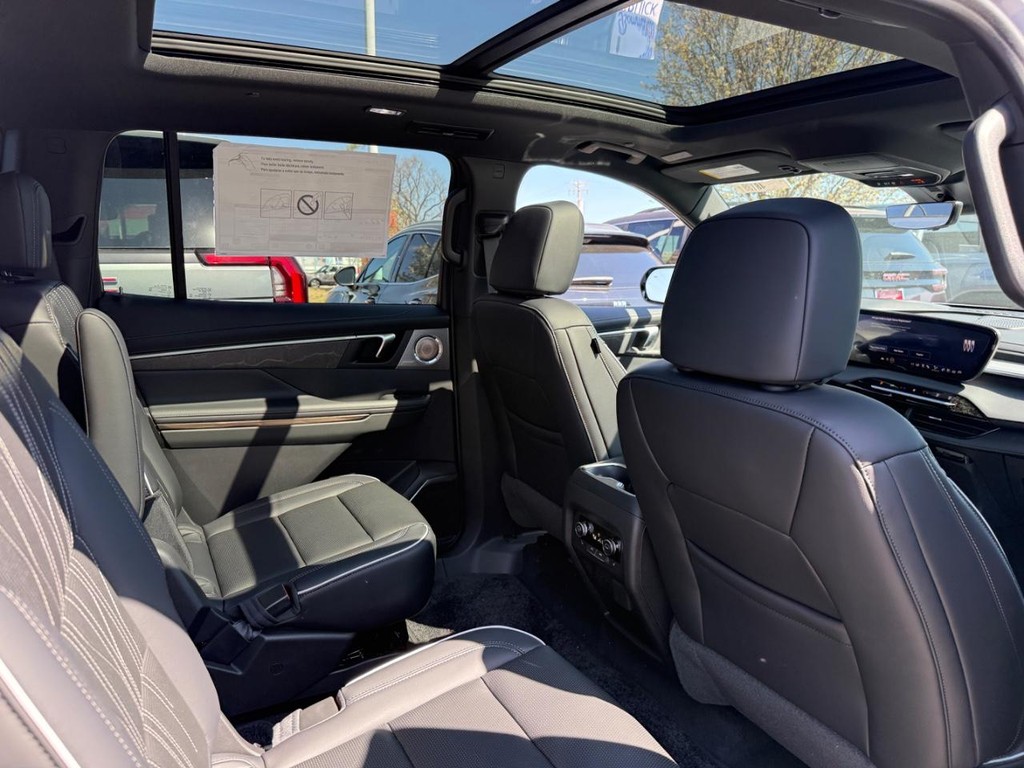 Buick Enclave Vehicle Image 07