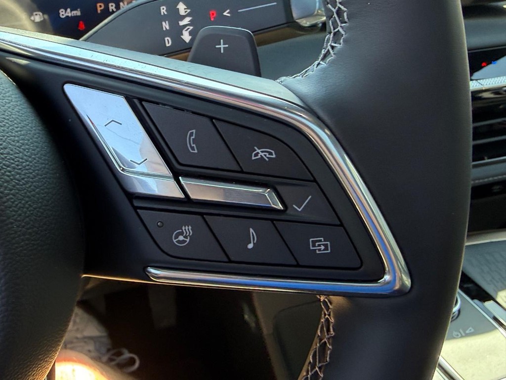 Buick Enclave Vehicle Image 15