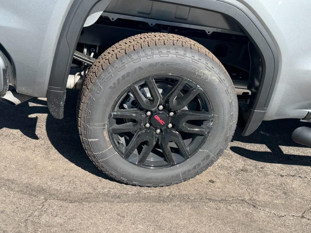 GMC Sierra 1500 Vehicle Image 04