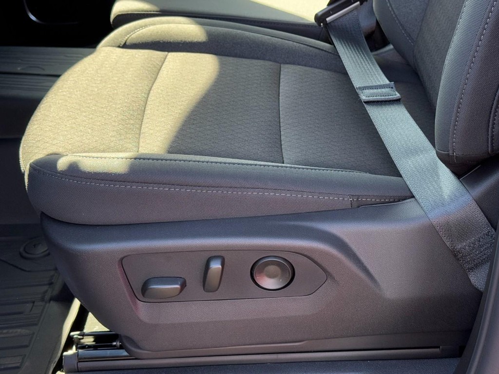 GMC Sierra 1500 Vehicle Image 14