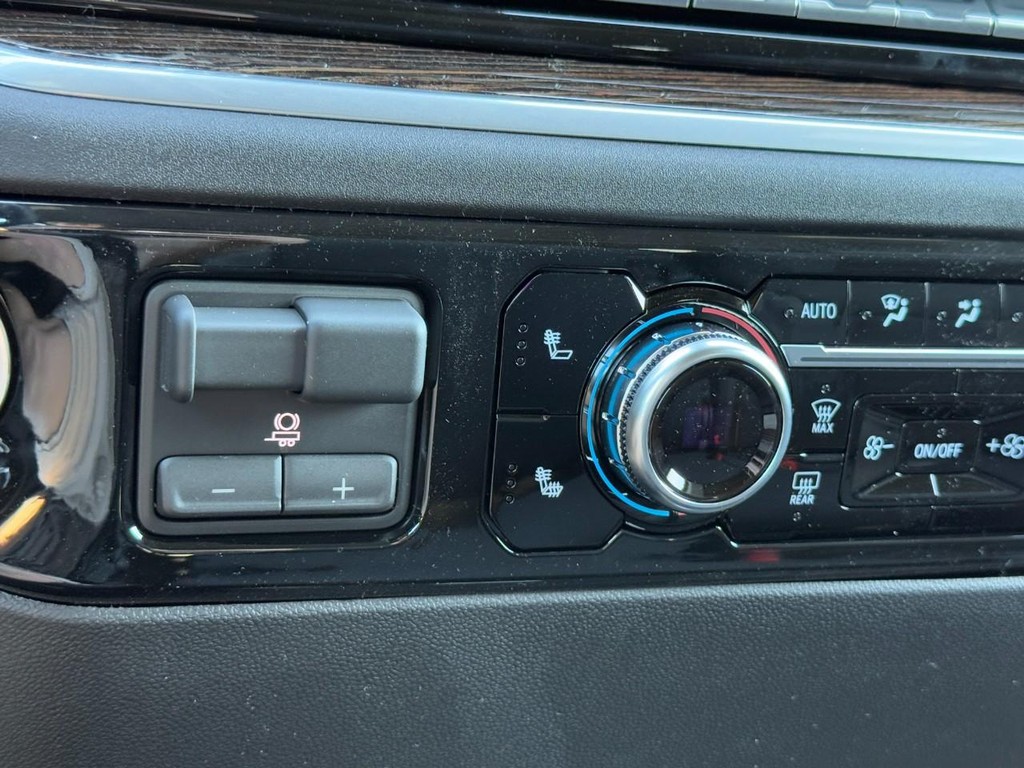 GMC Sierra 1500 Vehicle Image 12