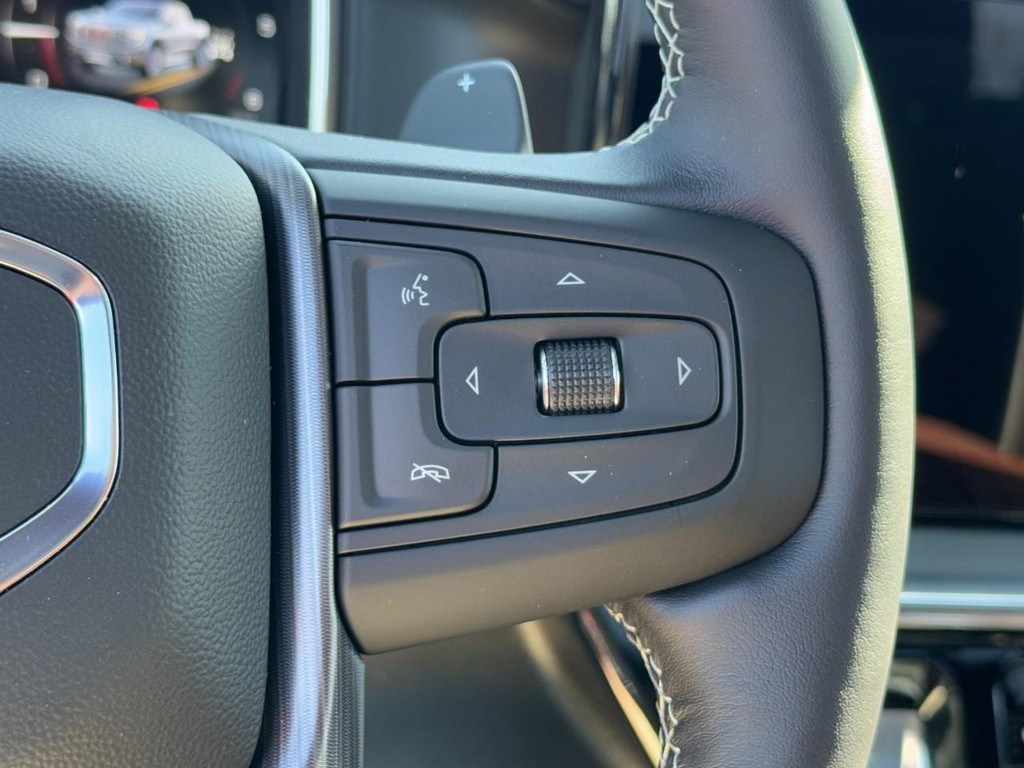 GMC Sierra 1500 Vehicle Image 12