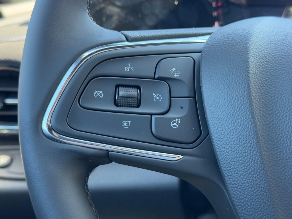 Buick Envista Vehicle Image 10