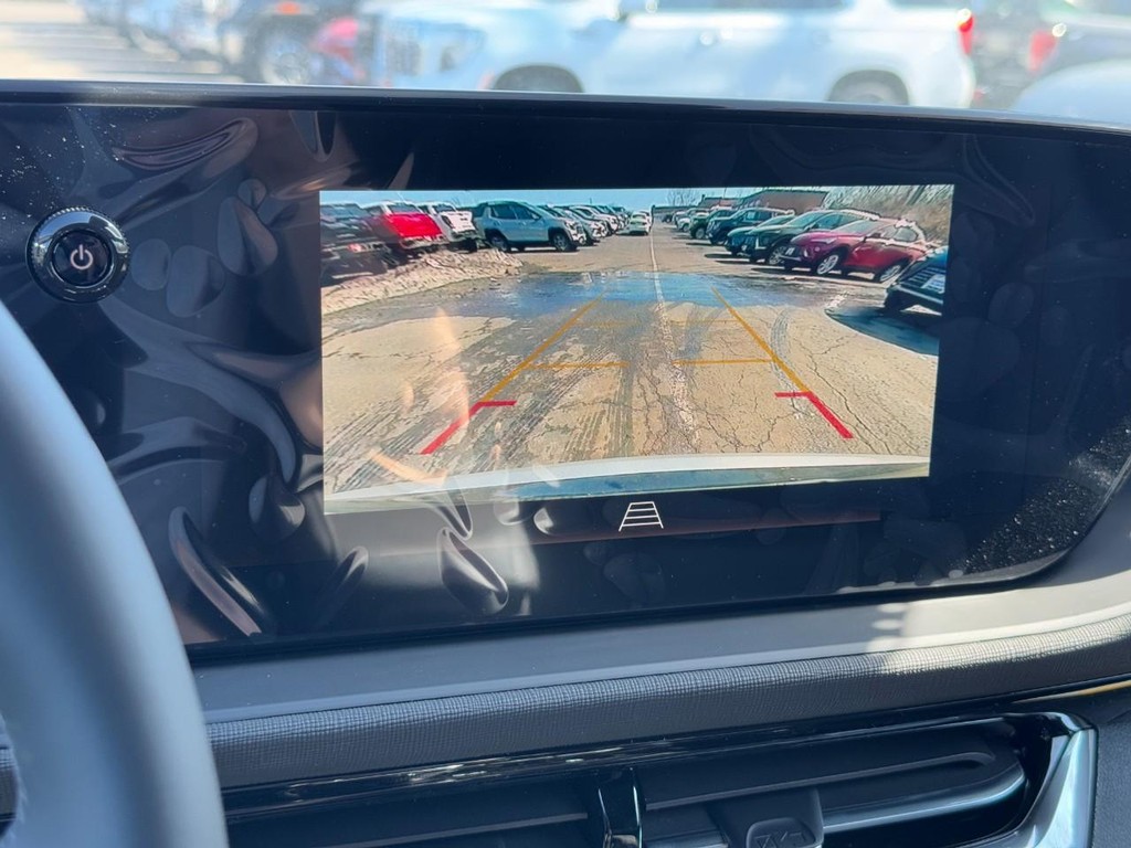 Buick Envista Vehicle Image 13