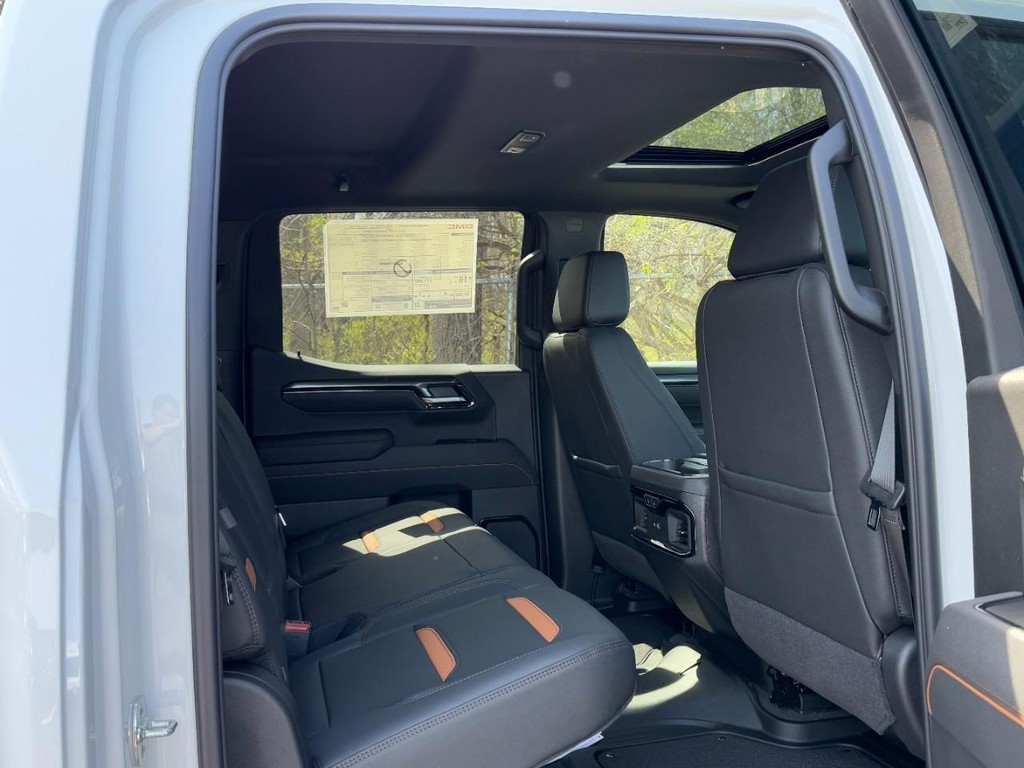 GMC Sierra 1500 Vehicle Image 05