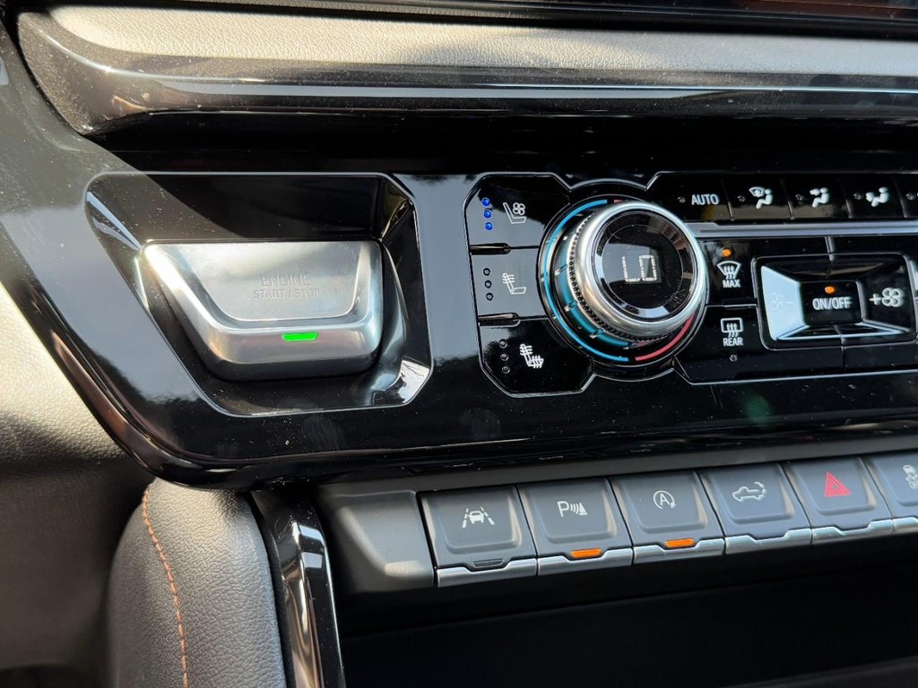 GMC Sierra 1500 Vehicle Image 13