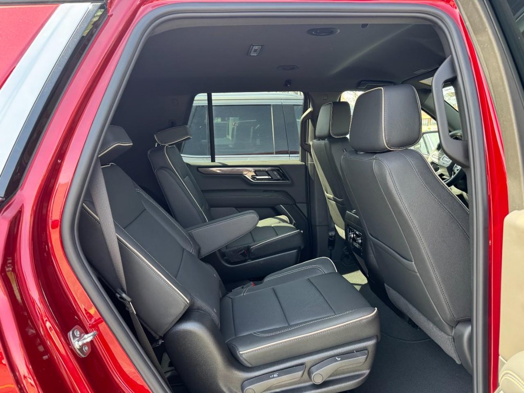 GMC Yukon Vehicle Image 05