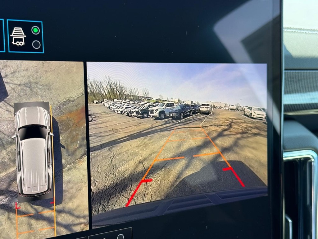 GMC Yukon Vehicle Image 18