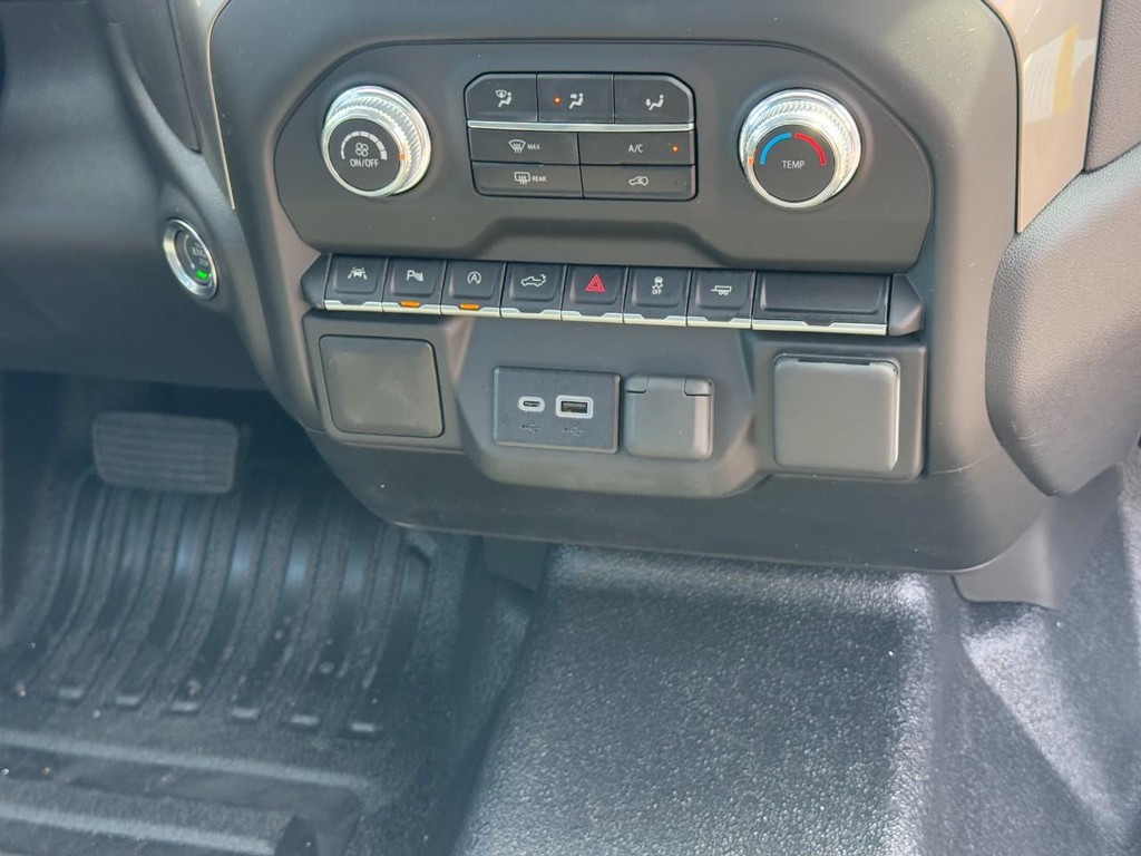 GMC Sierra 1500 Vehicle Image 09